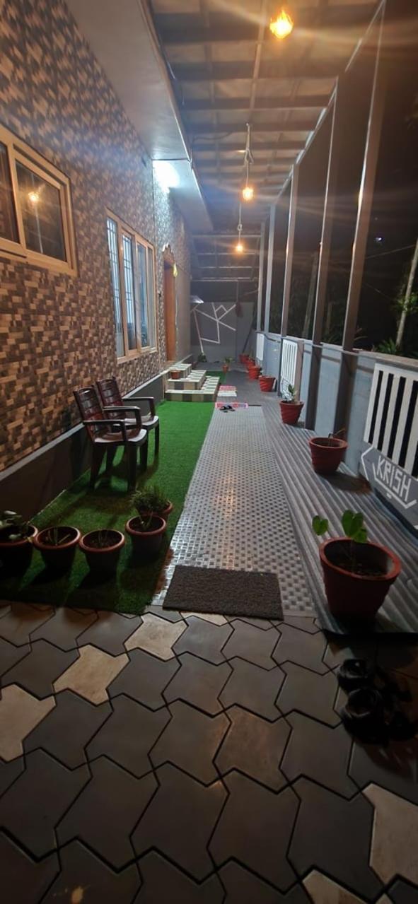 Krish Villa Homestay Munnar Eksteriør billede